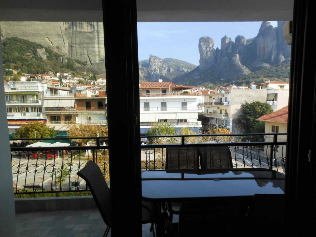 Meteora Panorama At The City Center กาลัมปากา ภายนอก รูปภาพ