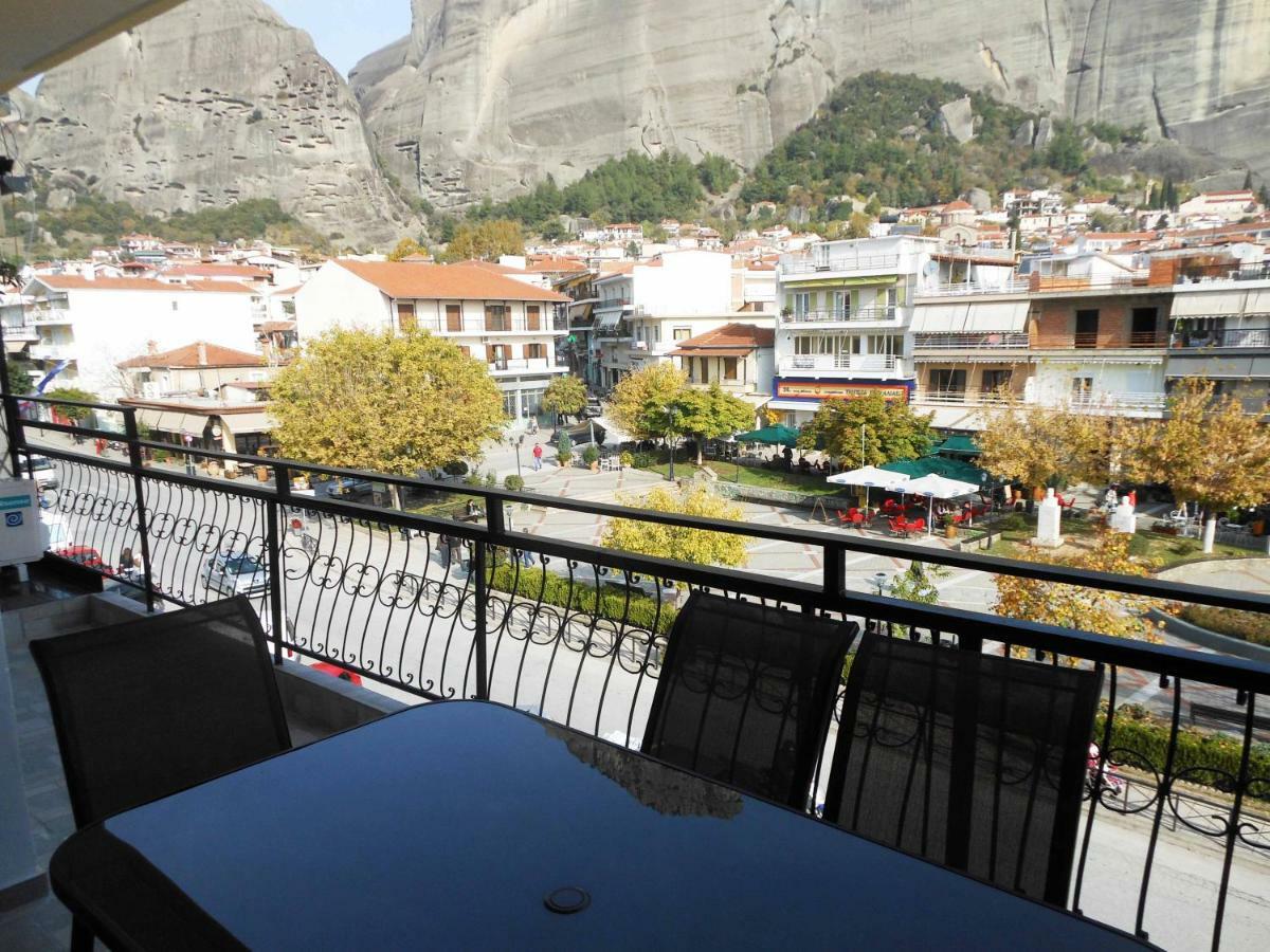 Meteora Panorama At The City Center กาลัมปากา ภายนอก รูปภาพ